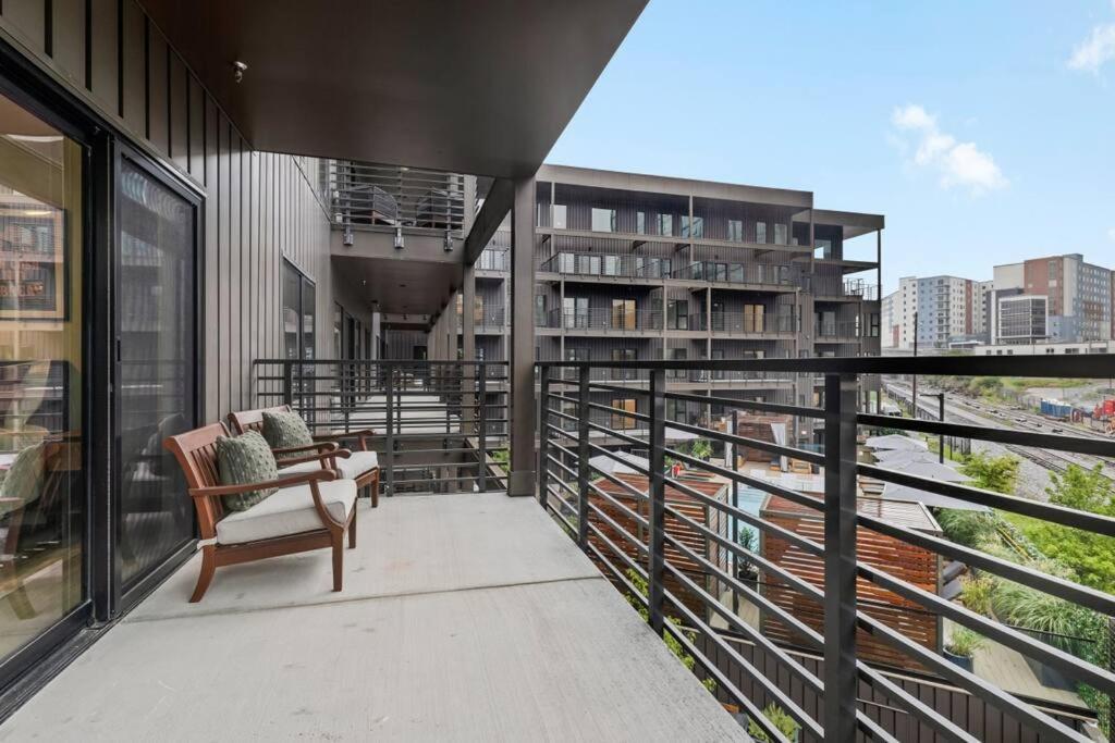 Apartamento Skyline View, Pool, Gym, Balcony'S, Walk To Bway! Nashville Exterior foto