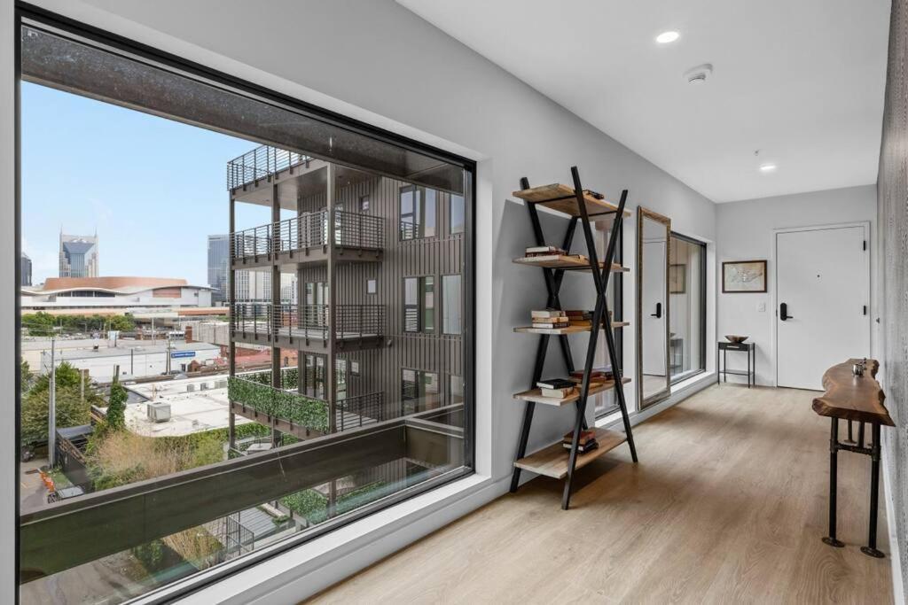 Apartamento Skyline View, Pool, Gym, Balcony'S, Walk To Bway! Nashville Exterior foto